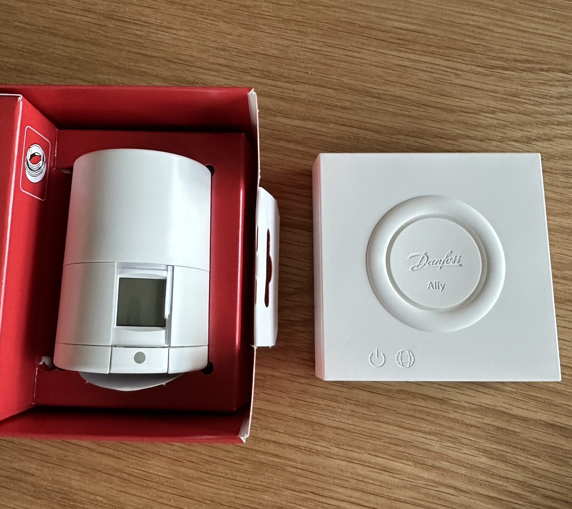 Danfoss ally termostat og Danfoss ally gateway