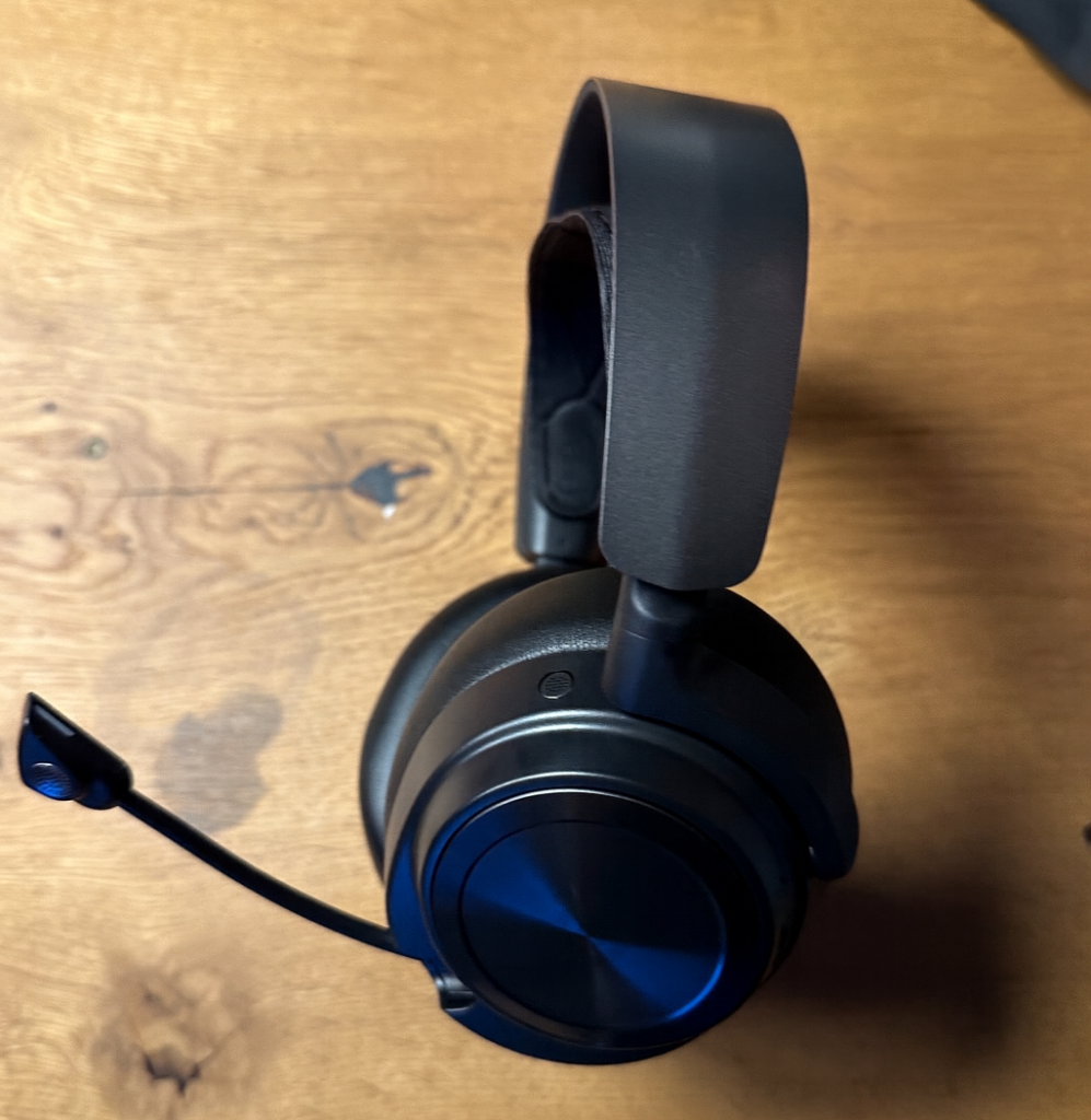 SteelSeries Arctis Nova Pro med mikrofon